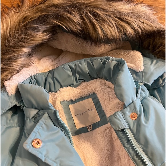 Girl’s Winter Puffer Coat size 6/6X - Picture 5 of 7